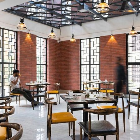 Couch & Cheese Homestel The Most Luxurious Hostel For Working Professionals & Students Pune Eksteriør billede