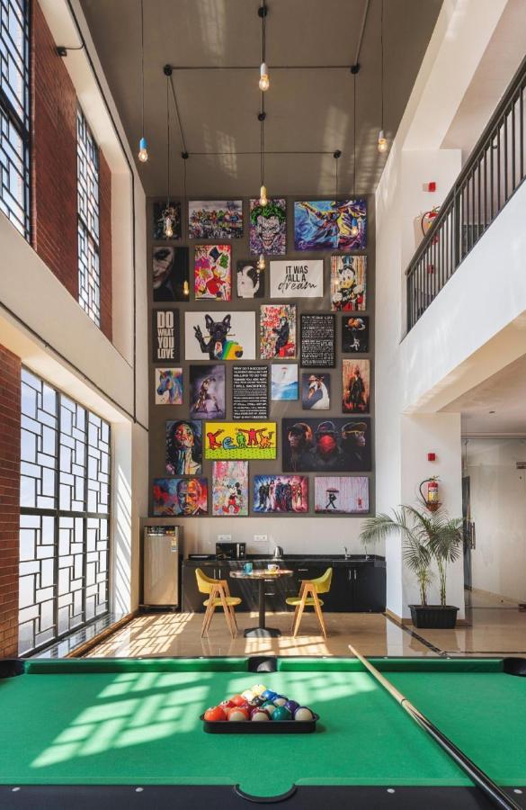 Couch & Cheese Homestel The Most Luxurious Hostel For Working Professionals & Students Pune Eksteriør billede