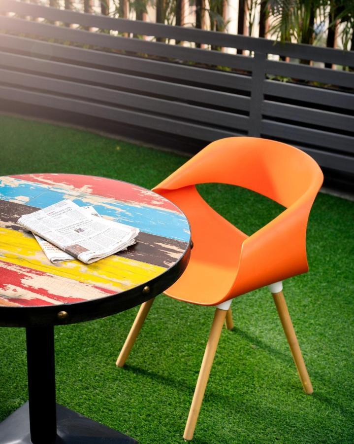 Couch & Cheese Homestel The Most Luxurious Hostel For Working Professionals & Students Pune Eksteriør billede